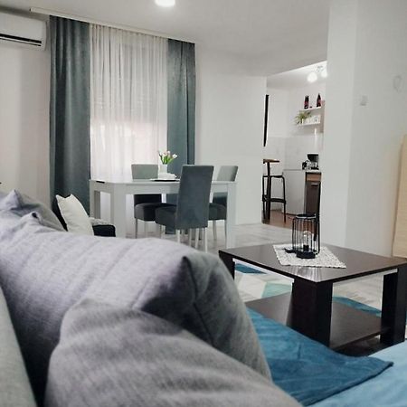 Sami Apartman Ni Εξωτερικό φωτογραφία